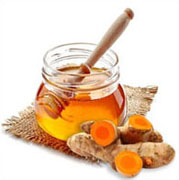 Honey and turmeric face pack