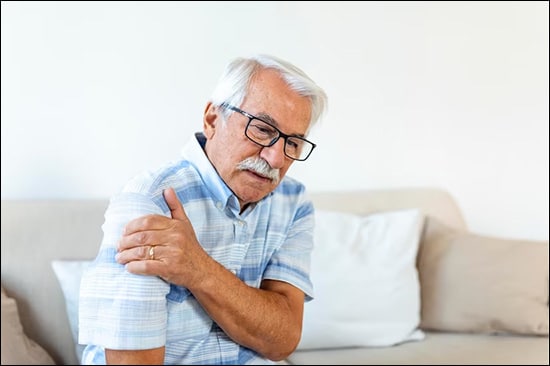 Frozen Shoulder, Pain management, Apabahuka, Causes, Signs, Symptoms, Nidaan, Lakshan, Risk Factors, Treatment Of Frozen Shoulder In Ayurveda, Shodhan Chikitsa, Shaman Chikitsa, Pathya, Apathya, Diet, Foods, Avbahuka Roga