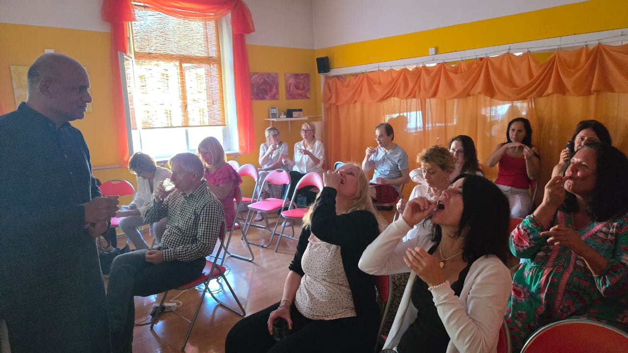 Dr. Vikram Chauhan Spreading Ayurveda in Europe Dr. Vikram Chauhan, Seminar, Ayurveda, Prague, Hradec Králové, Czech Republic, Planet Ayurveda, Spreading Ayurveda in Europe, Seminars